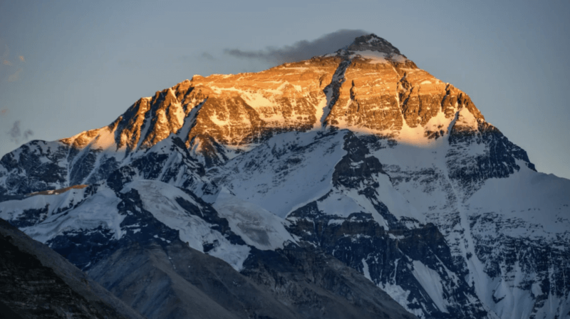 China reopens Mount Everest access to foreigners